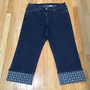 Women's Cropped Jeans with Cuffed Hem